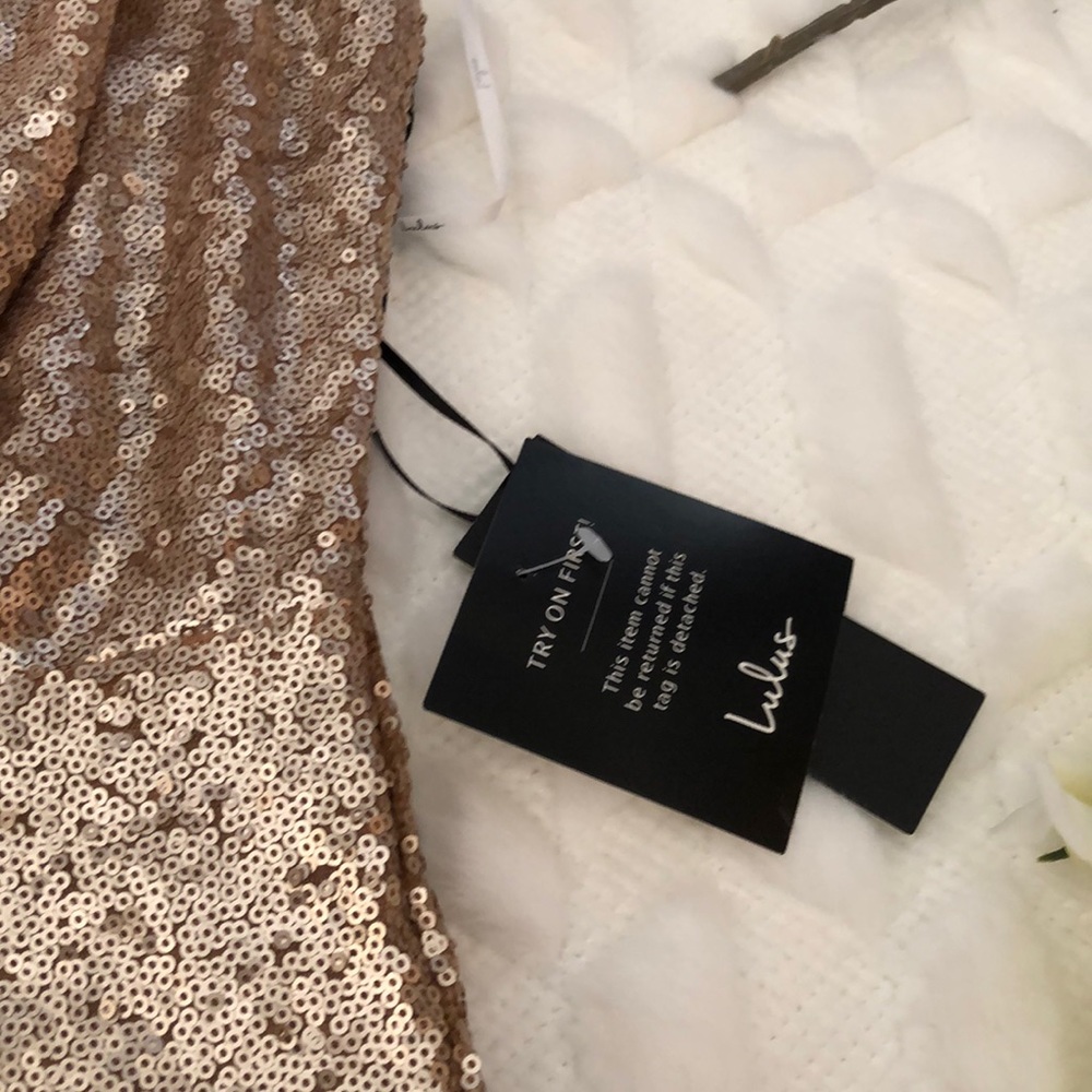 Lulu’s NWT Rose Gold Cowl back XS. - Picture 7 of 7
